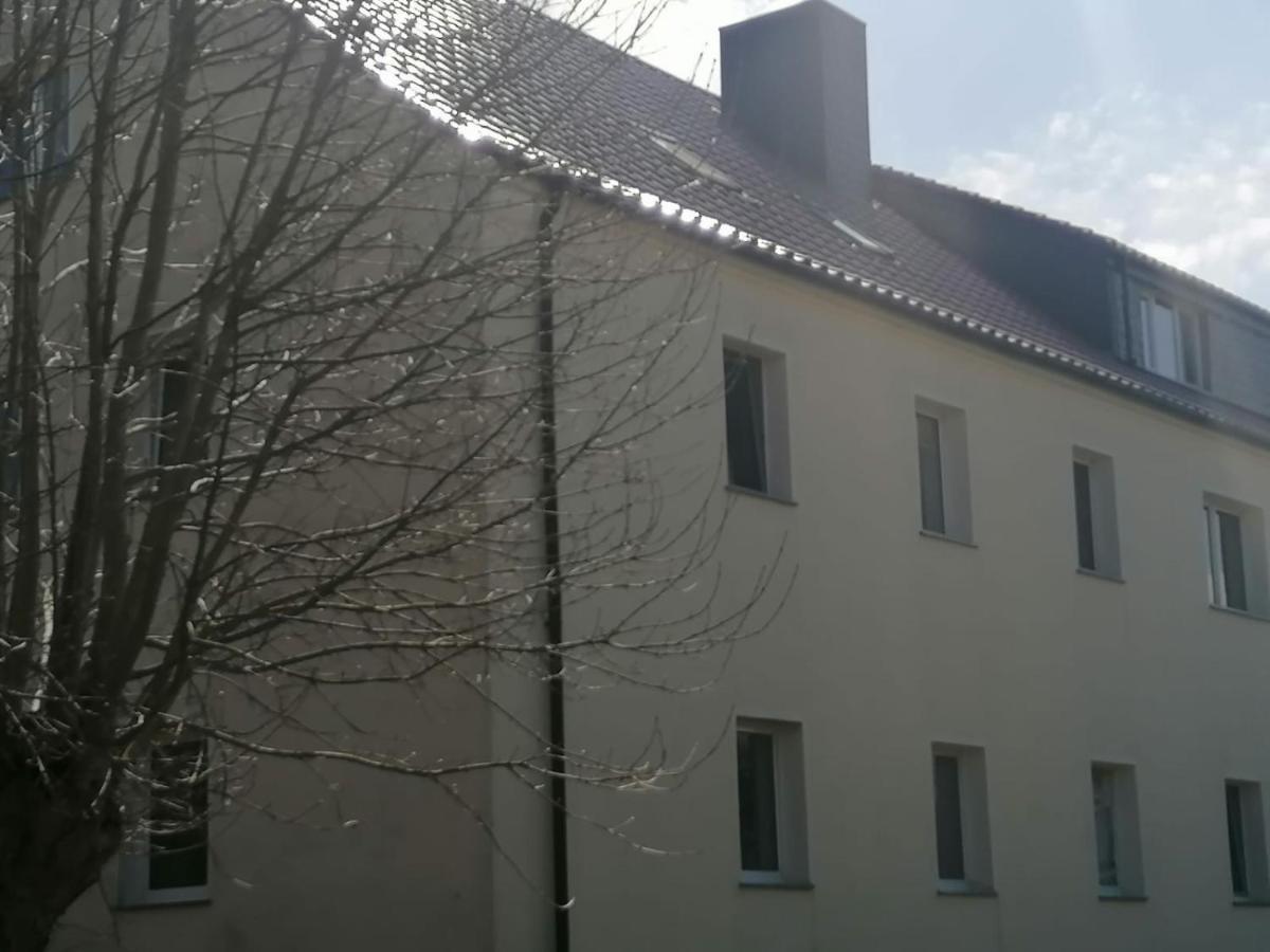 Апартаменты Gaestehaus An Der Warnow Schwaan Экстерьер фото