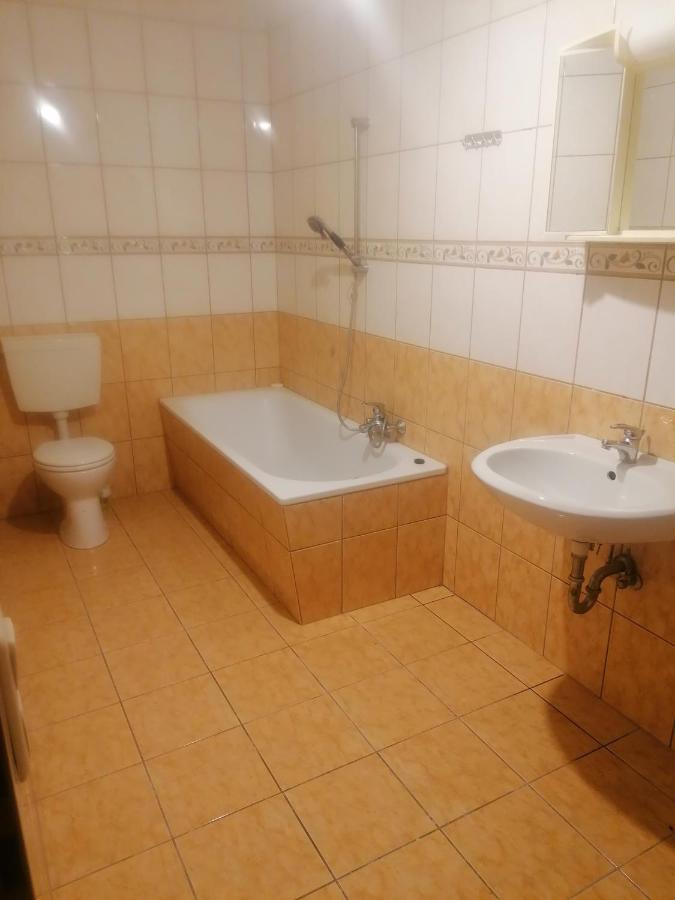 Апартаменты Gaestehaus An Der Warnow Schwaan Экстерьер фото